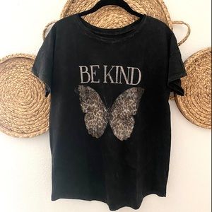Butterfly tee